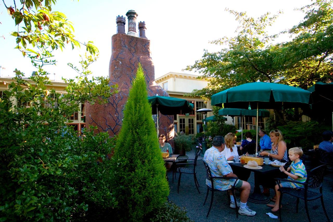Mcmenamins Kennedy School Hotell Portland Eksteriør bilde