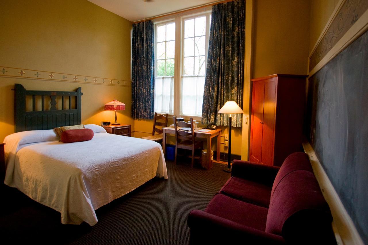 Mcmenamins Kennedy School Hotell Portland Eksteriør bilde